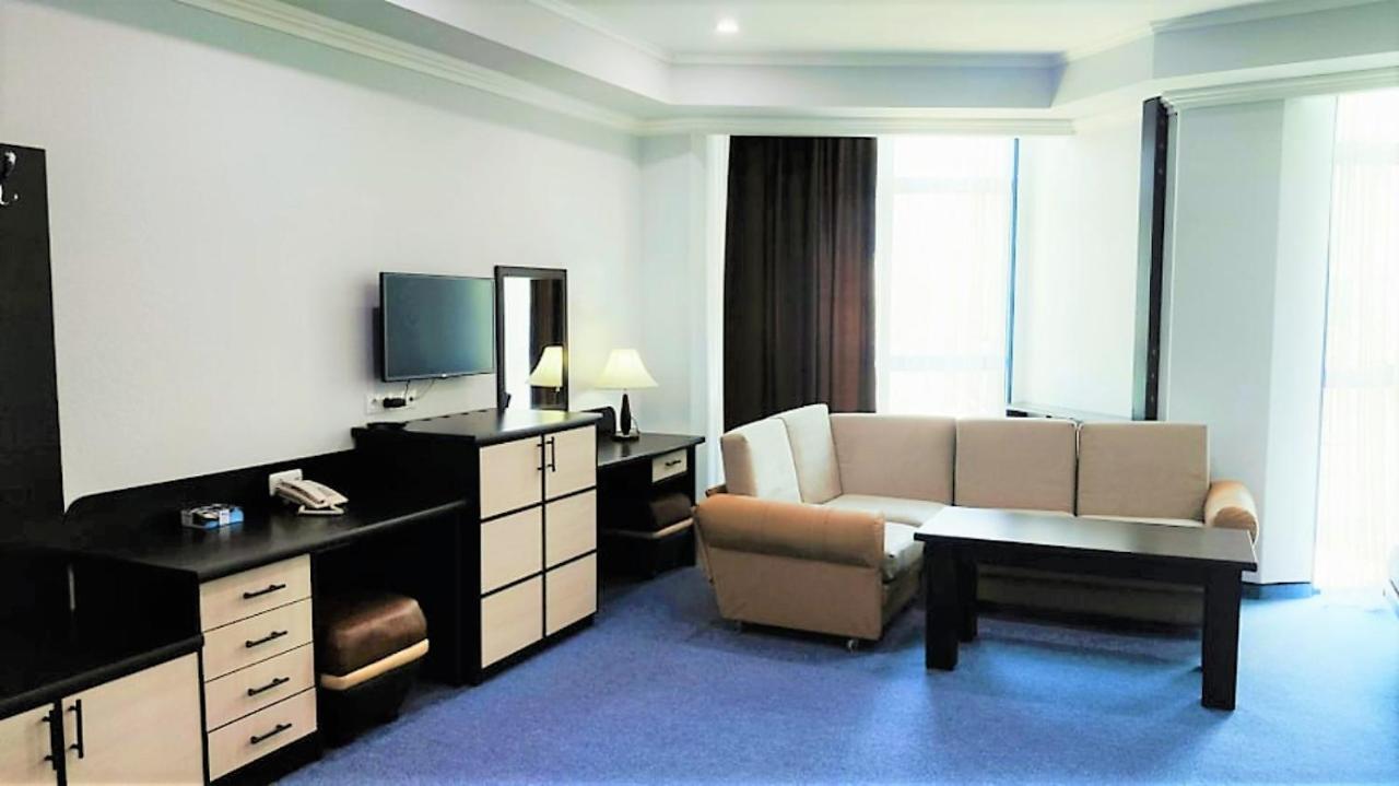 Ddd Hotel Jerevan Eksteriør bilde